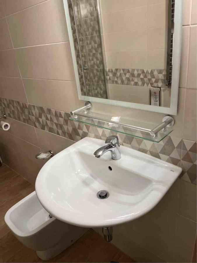 Pisani Hotel San Nicola La Strada Luaran gambar