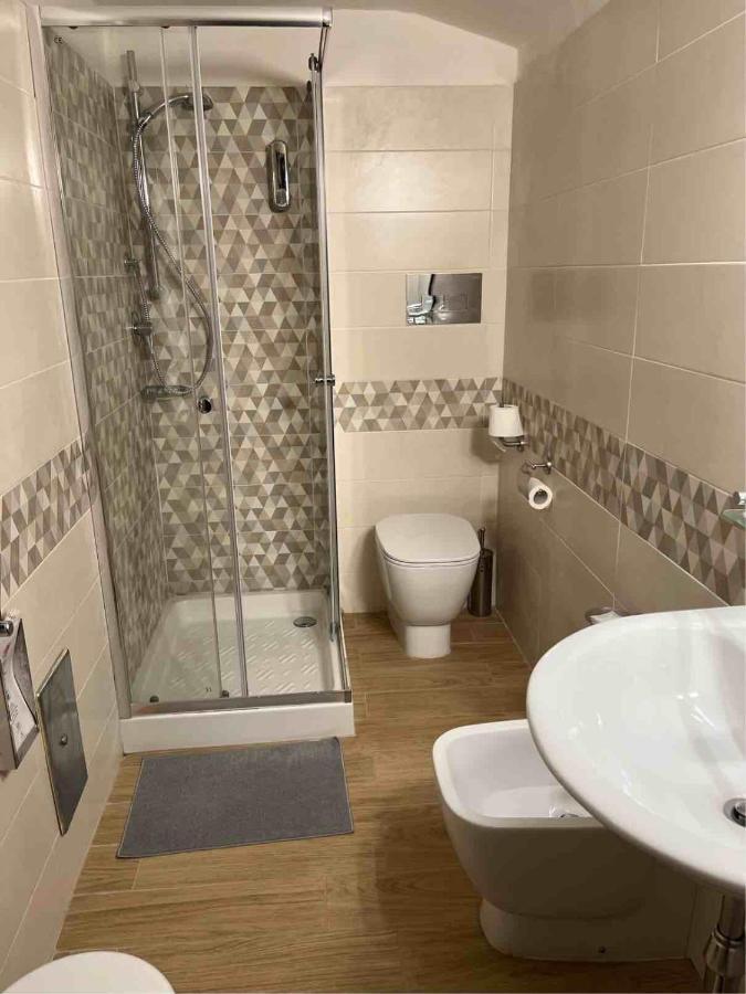 Pisani Hotel San Nicola La Strada Luaran gambar