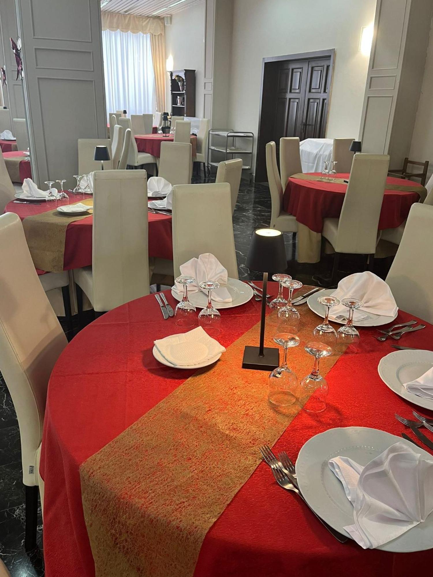 Pisani Hotel San Nicola La Strada Luaran gambar
