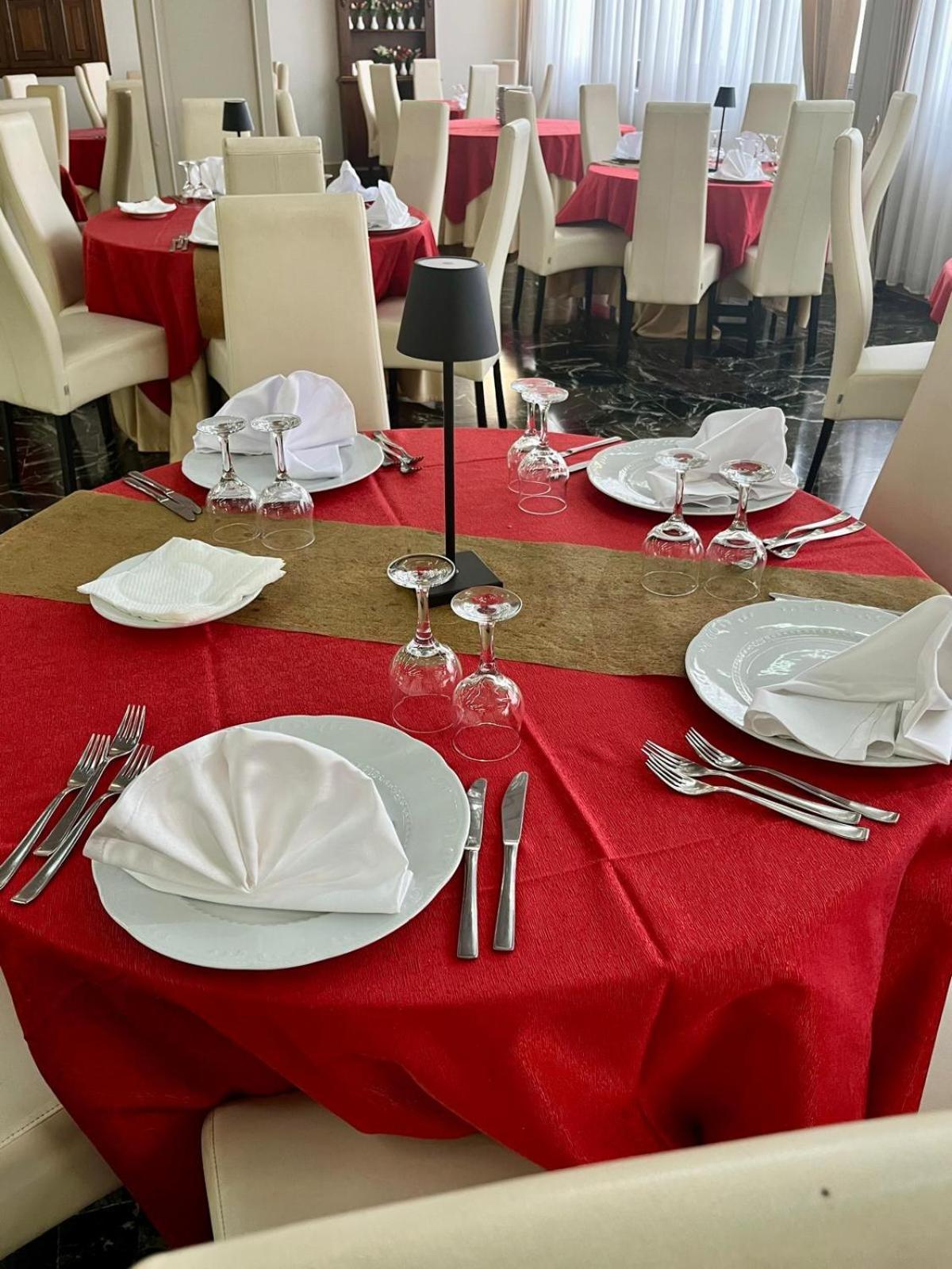 Pisani Hotel San Nicola La Strada Luaran gambar