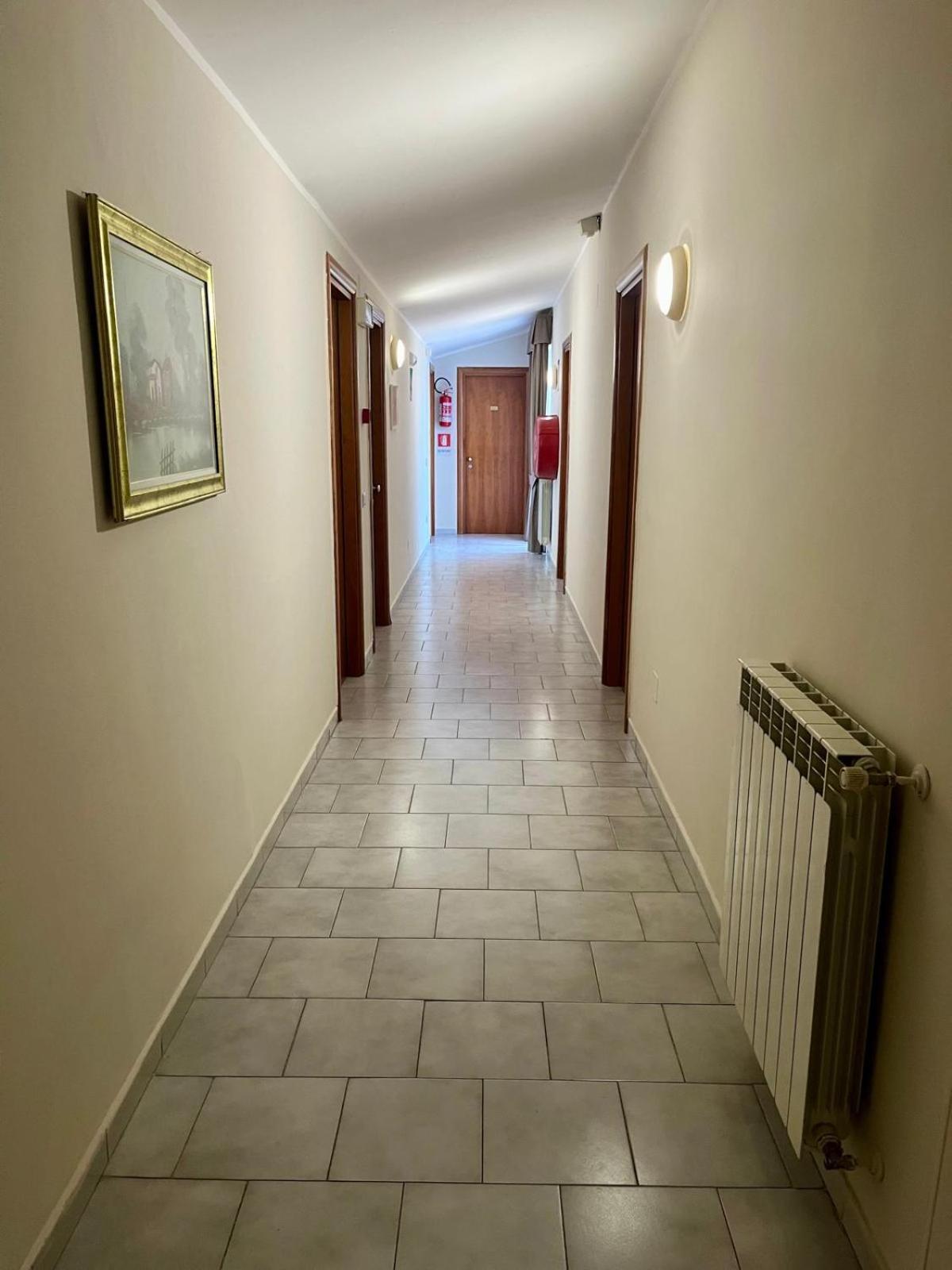 Pisani Hotel San Nicola La Strada Luaran gambar
