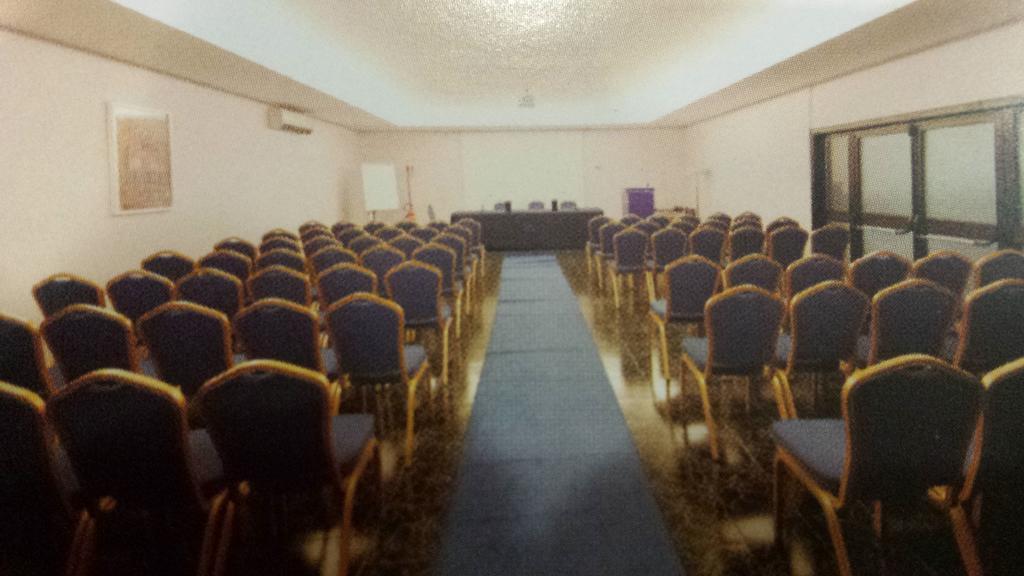 Pisani Hotel San Nicola La Strada Luaran gambar