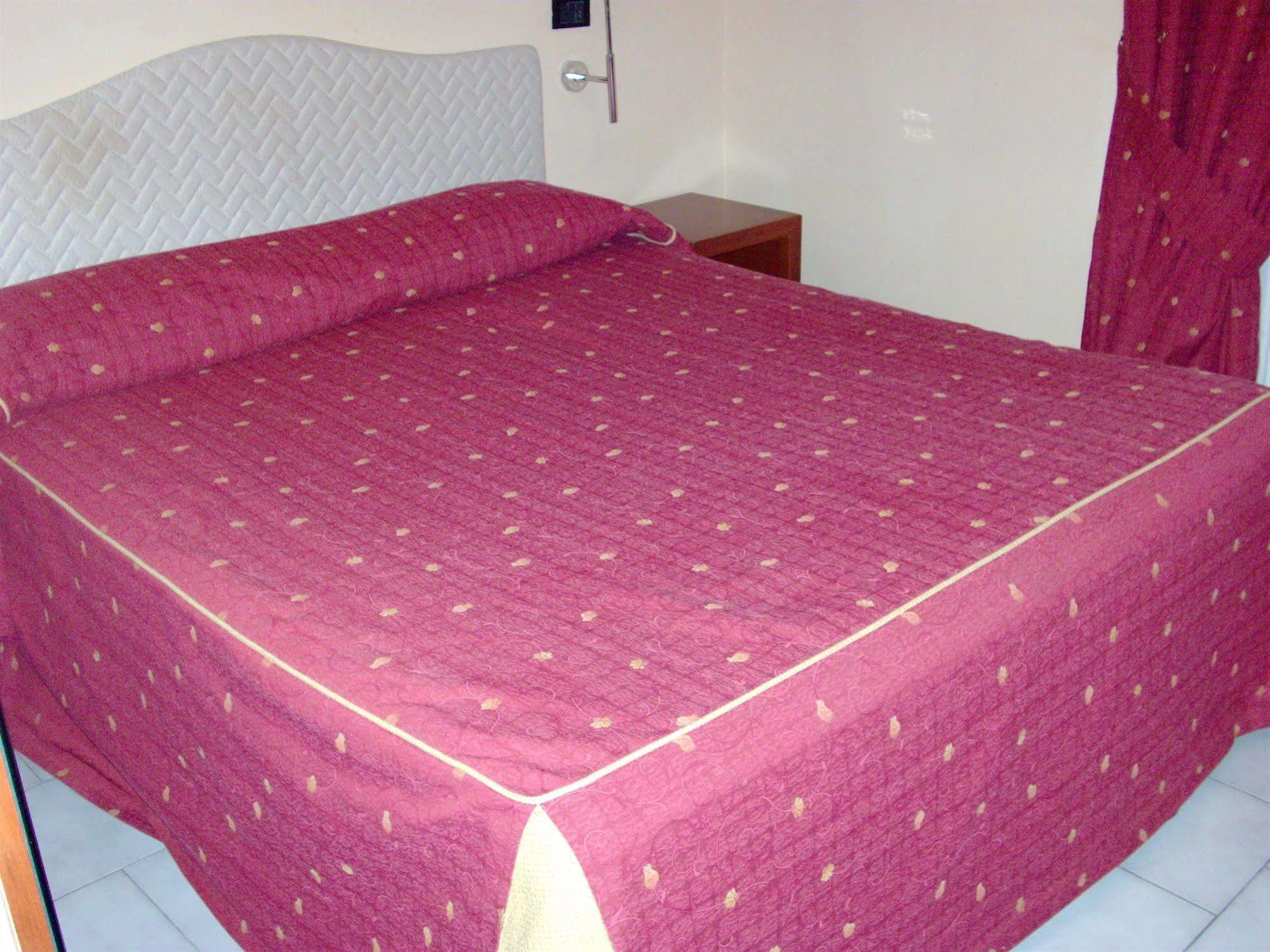 Pisani Hotel San Nicola La Strada Luaran gambar