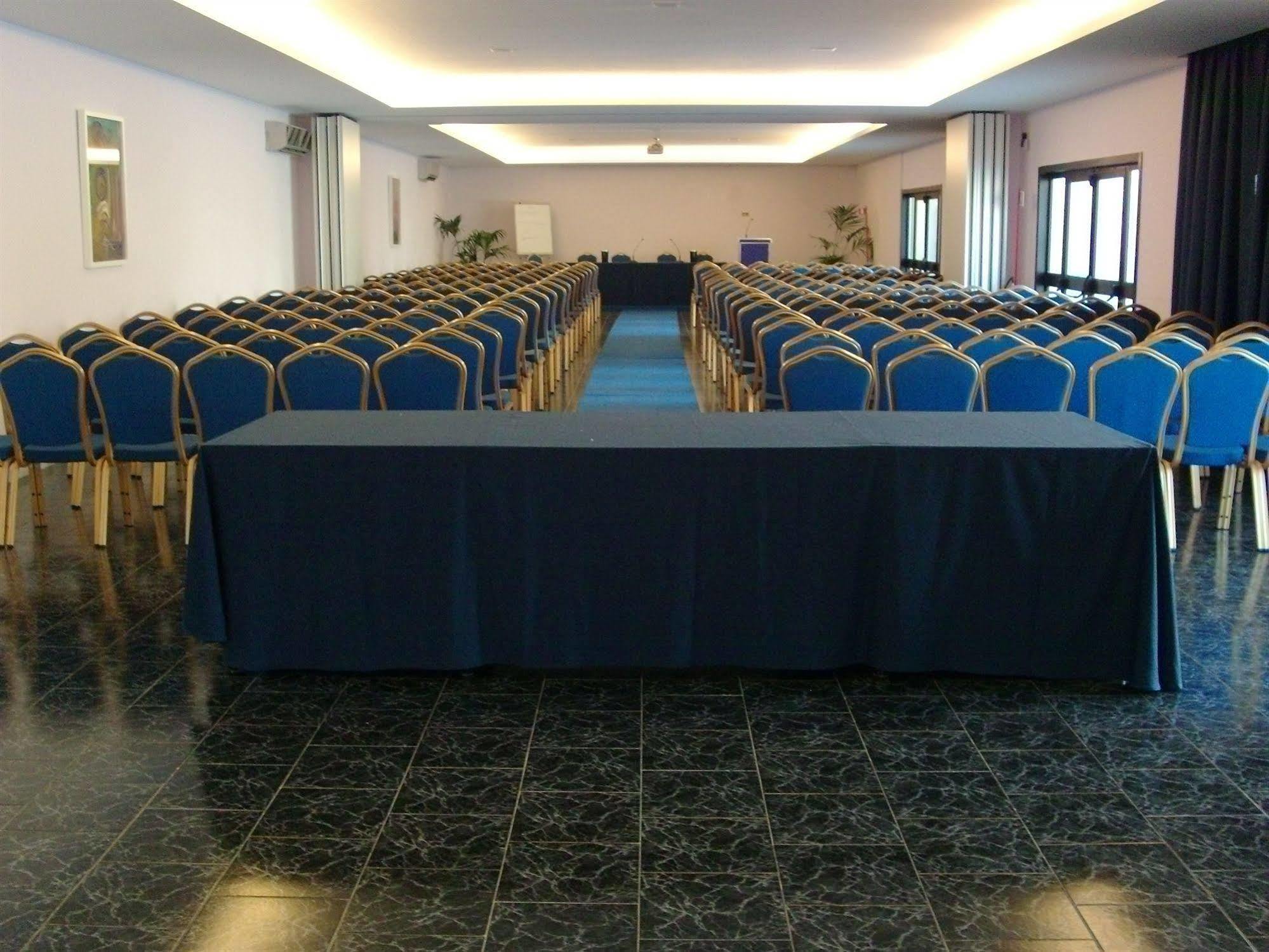 Pisani Hotel San Nicola La Strada Luaran gambar