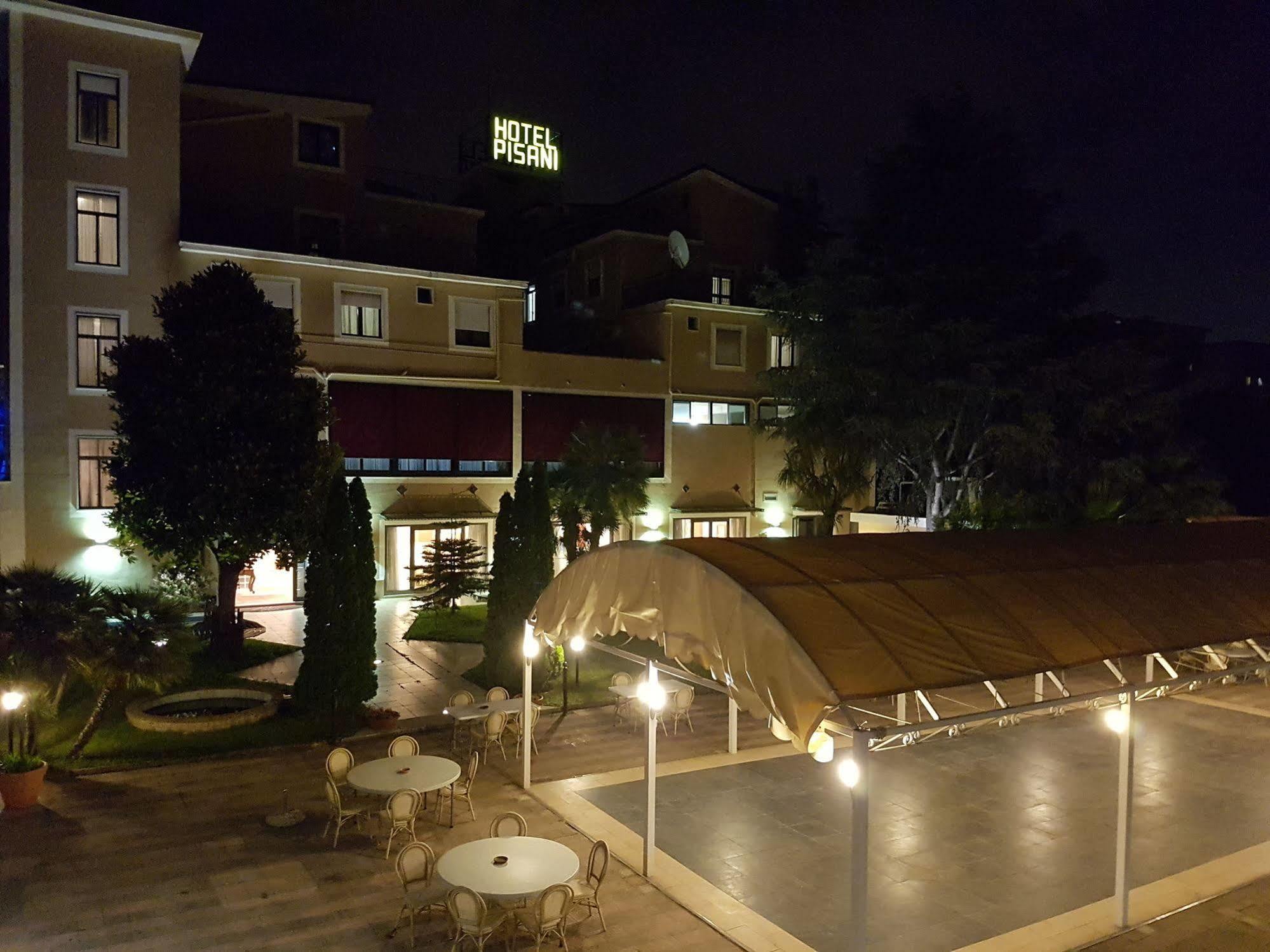 Pisani Hotel San Nicola La Strada Luaran gambar